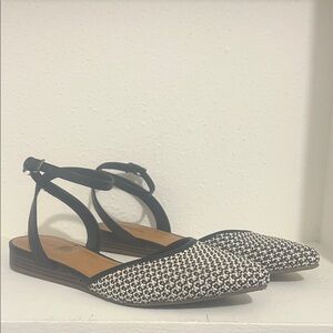 Indigo Black & White Pointed Woven Ankle-Strap Flats